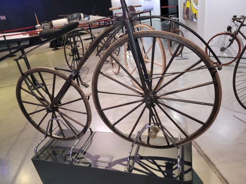 Vélo de. Clement ADERer